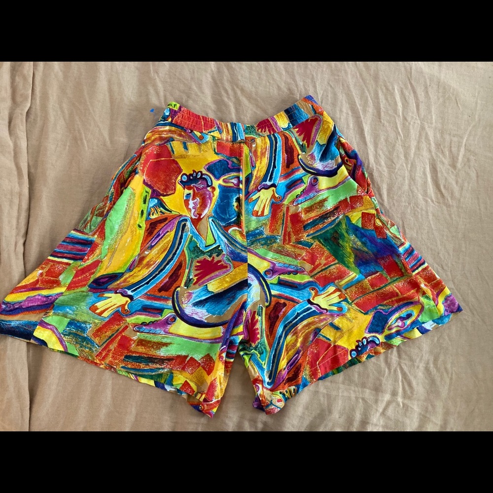 VINTAGE HIGH WAISTED SHORTS